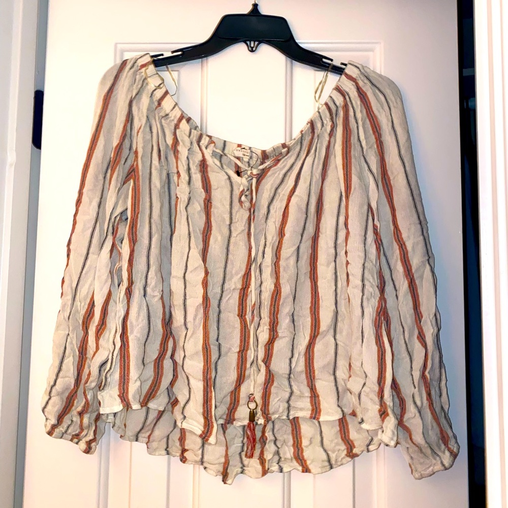 Off shoulder, flared sleeve